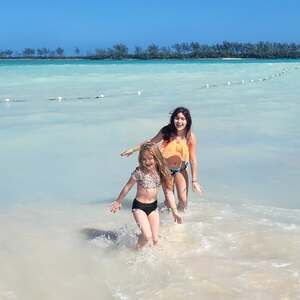 Meet your Posher, Debbie